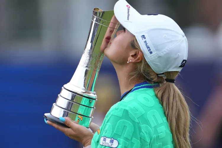 Shiho Kuwaki of Japan wins the Women's British Open on second playoff hole